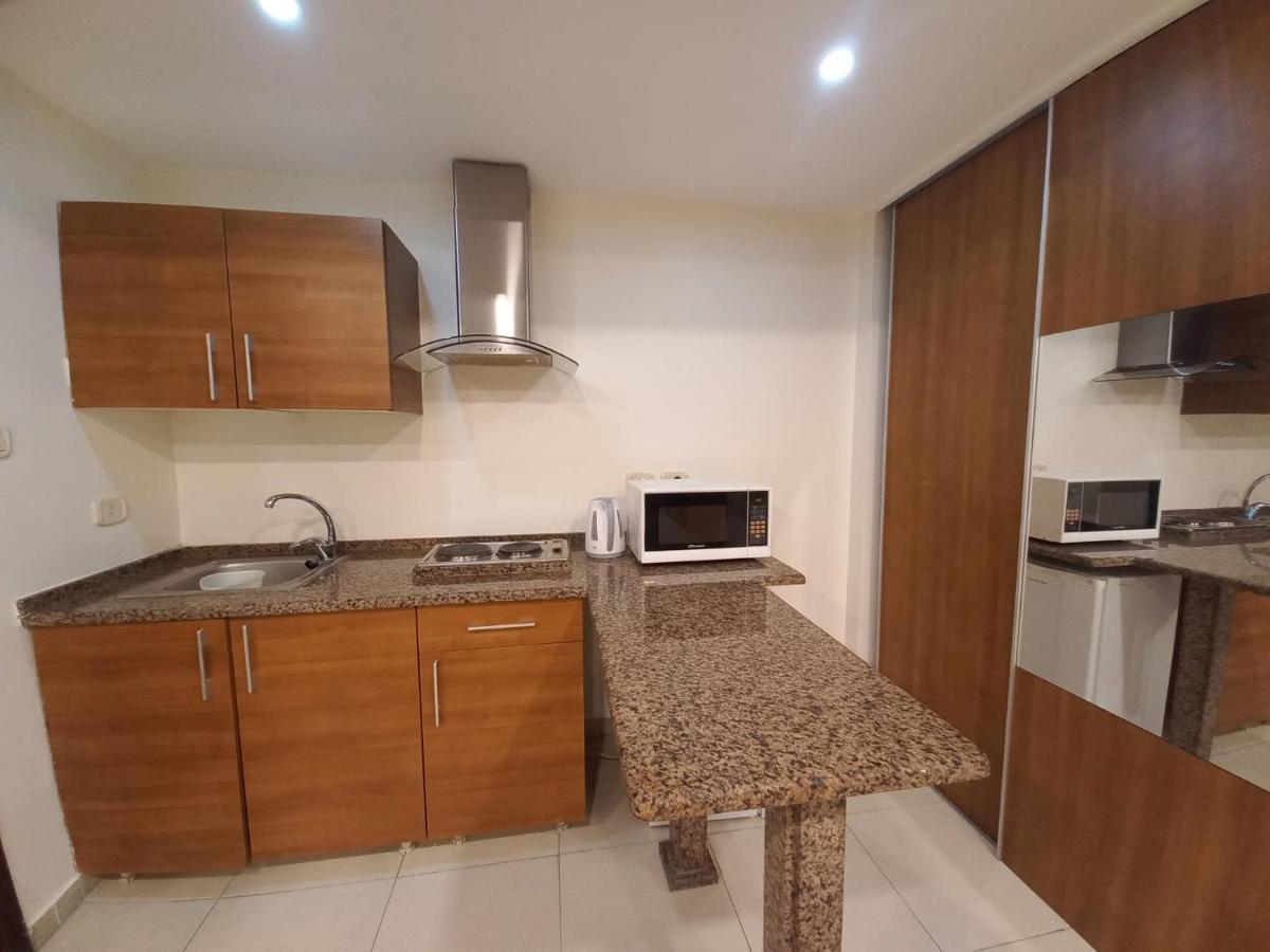 Lujain Hotel فندق النور واللجين Amman Exterior photo