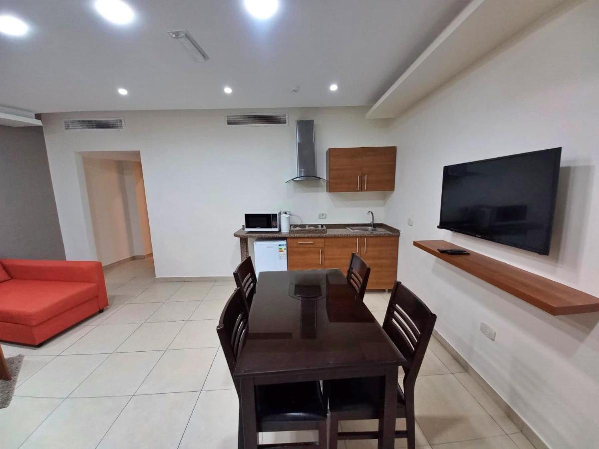 Lujain Hotel فندق النور واللجين Amman Exterior photo